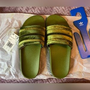 NWT Adidas crushed velvet slides